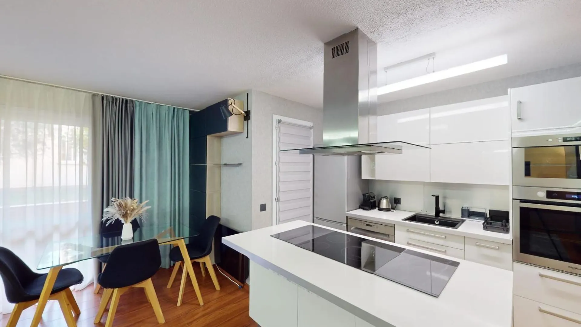 Cozy Apt With Balcony - 5 Min To The Beach Nice